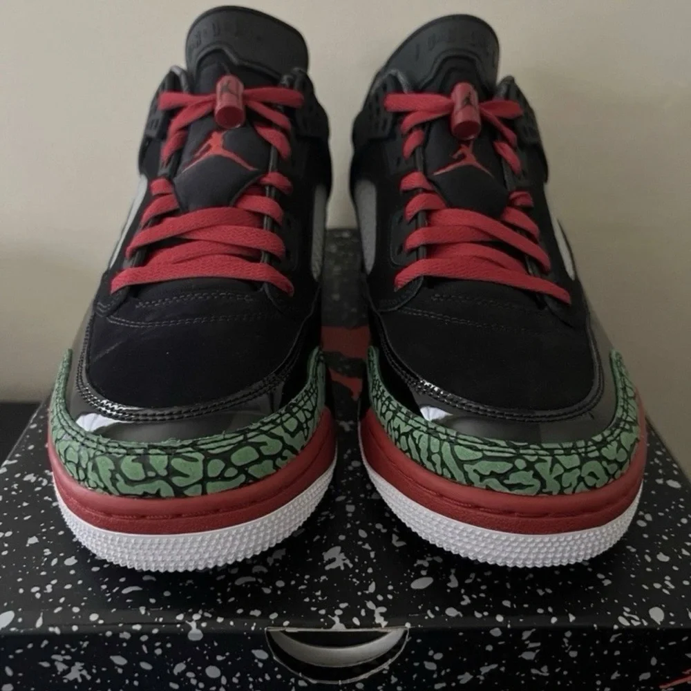 Air Jordan Spiz’ike Low  Worn Once 10.5.